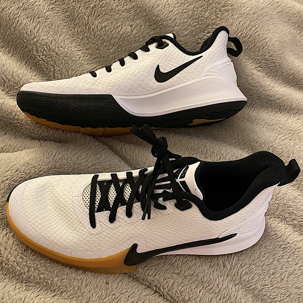 Kobe Mamba Focus Basketball Shoes, 7.5 Men’s